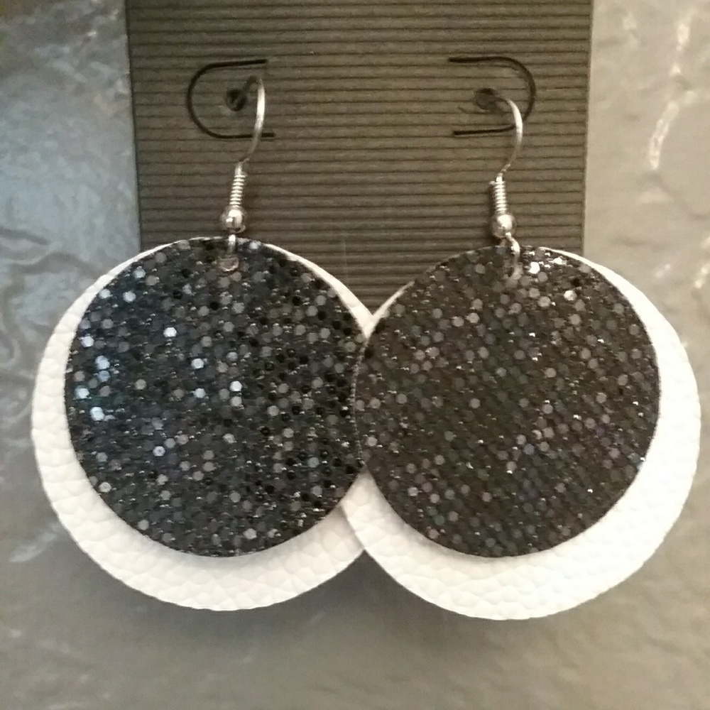 Fauk leather earrings